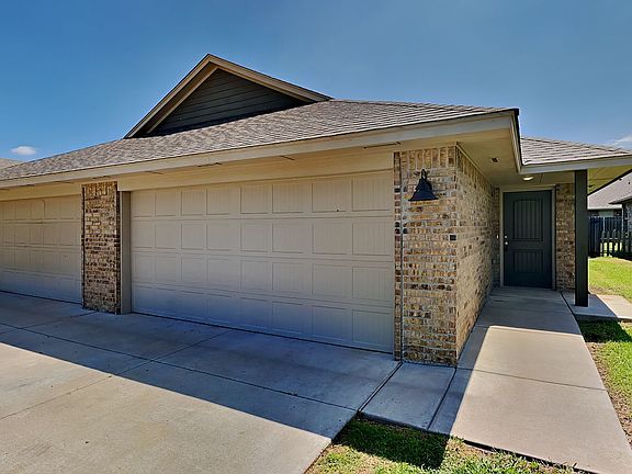 3rd image of 4322 Stonehaven Dr