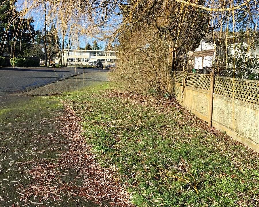 1st image of 1305 Waddington Rd Lot 1