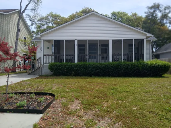 130 NW 19th St, Oak Island, NC 28465