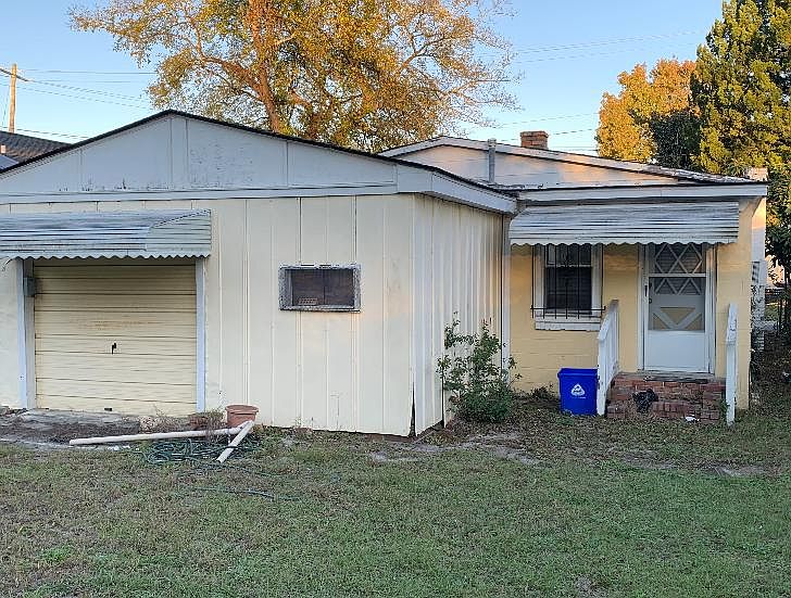 2nd image of 2204 Crosby Ave
