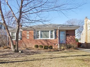 216 N Maple St, Mount Prospect, IL 60056