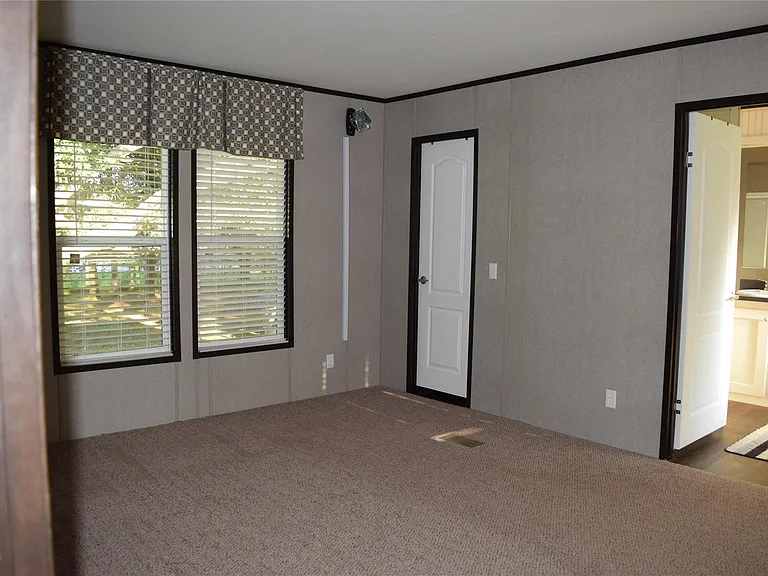 4798 Curry Rd — Photo 7