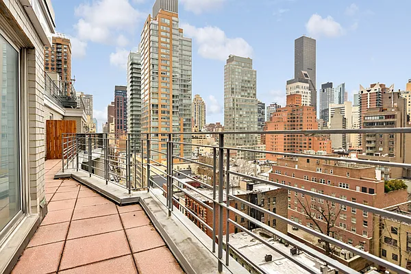 Sold by Compass | media 6