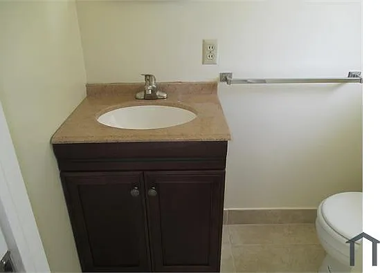 4468 E Clinton Ave — Photo 8