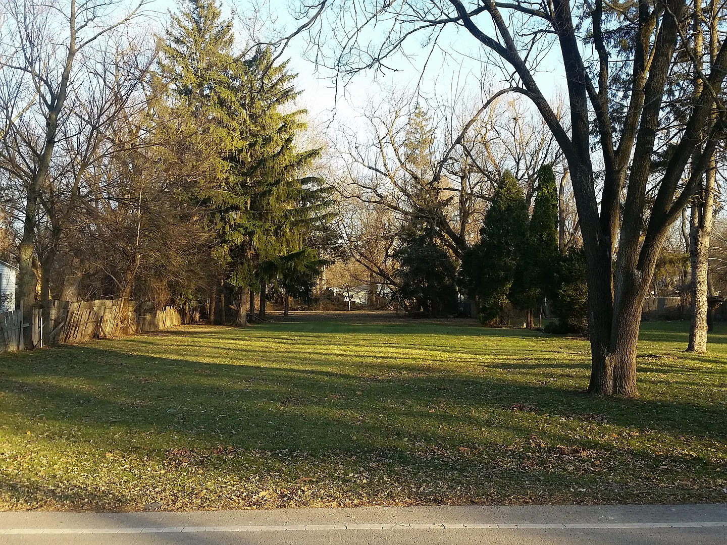 475 Bellaire Ave photo 1