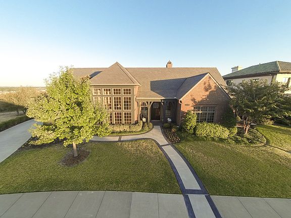 2nd image of 3718 Aviemore Dr
