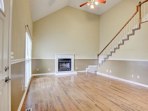 2nd image of 3428 Clearwater Dr
