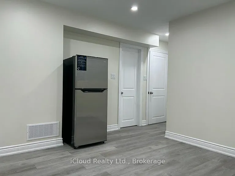 35 Brixham Ln #BASEMENT — Photo 23