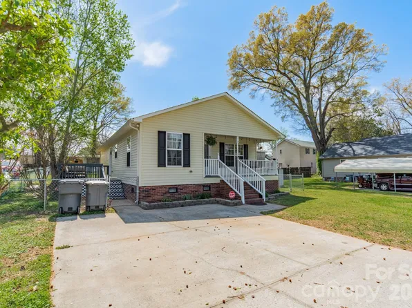 1015 S Walnut St, Kannapolis, NC 28081