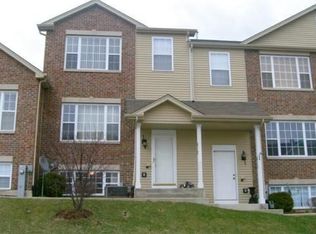 619 E Willow St, Elburn, IL 60119