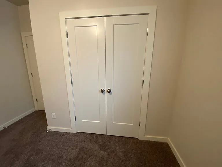 504 Martina Ln — Photo 14