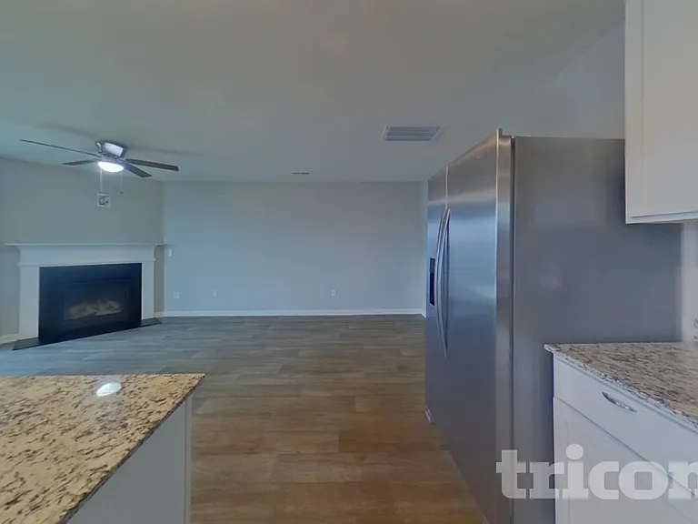 1076 Crescent Moon Loop Rd — Photo 5