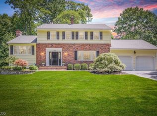 173 Spring Ridge Dr, Berkeley Heights, NJ 07922