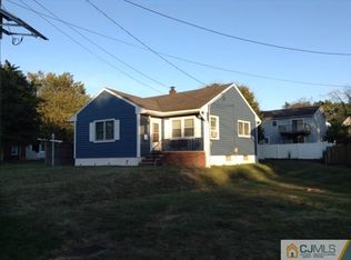 176 Burns St, Somerset, NJ 08873