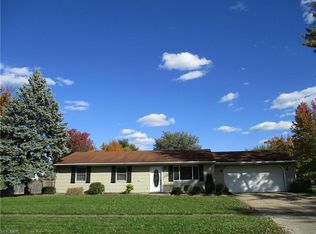 416 Kansas Ave, Elyria, OH 44035