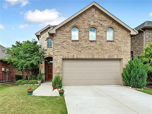 2nd image of 721 Kirby Dr