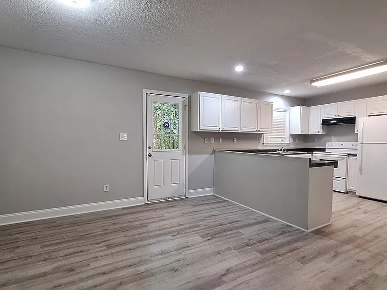 2811 Sparger Rd — Photo 12