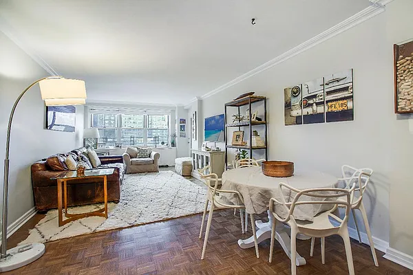 Sold by Real Direct | media 10