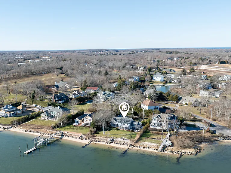 1077 Bay Home Rd — Photo 33