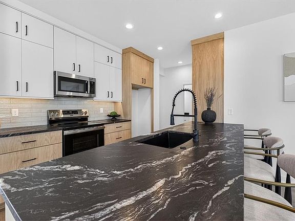 3rd image of 22582 W 93rd St