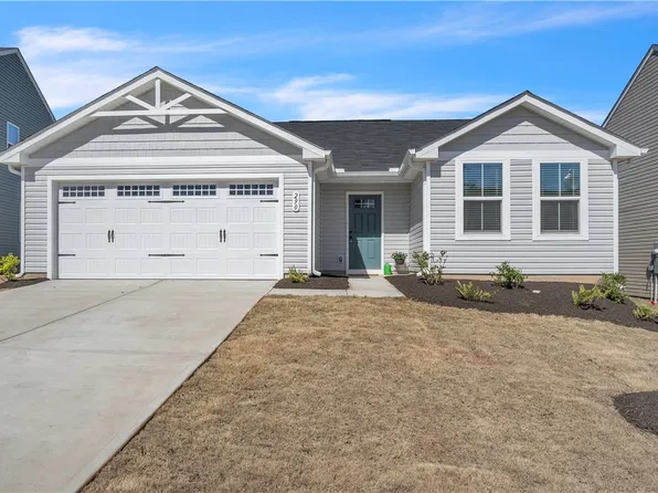 290 Utica Bend Ct, Seneca, SC 29678