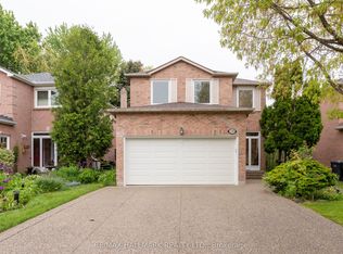 1309 Sweetbirch Ct, Mississauga, ON L5C3R4