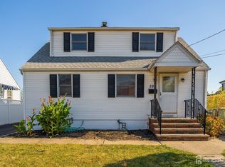 280 Saint James Ave, Woodbridge, NJ 07095