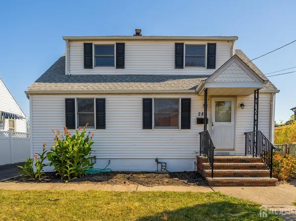 280 Saint James Ave, Woodbridge, NJ 07095