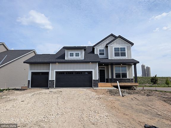 2nd image of 2702 Jacamar Ave NE
