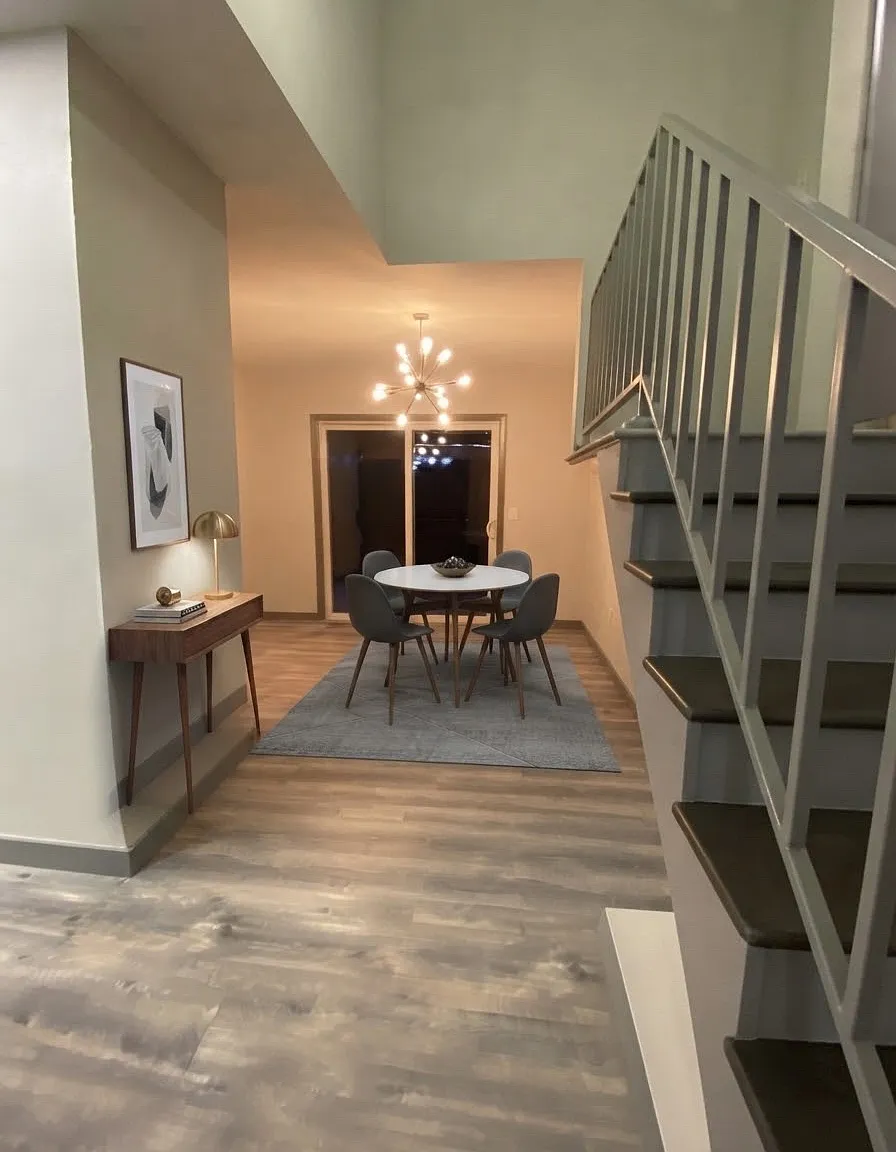 3 bed, 2.5 bath, 2450 sqft, $3,295 — Photo 4