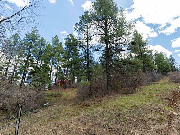 3rd image of 422 Oakridge Drive