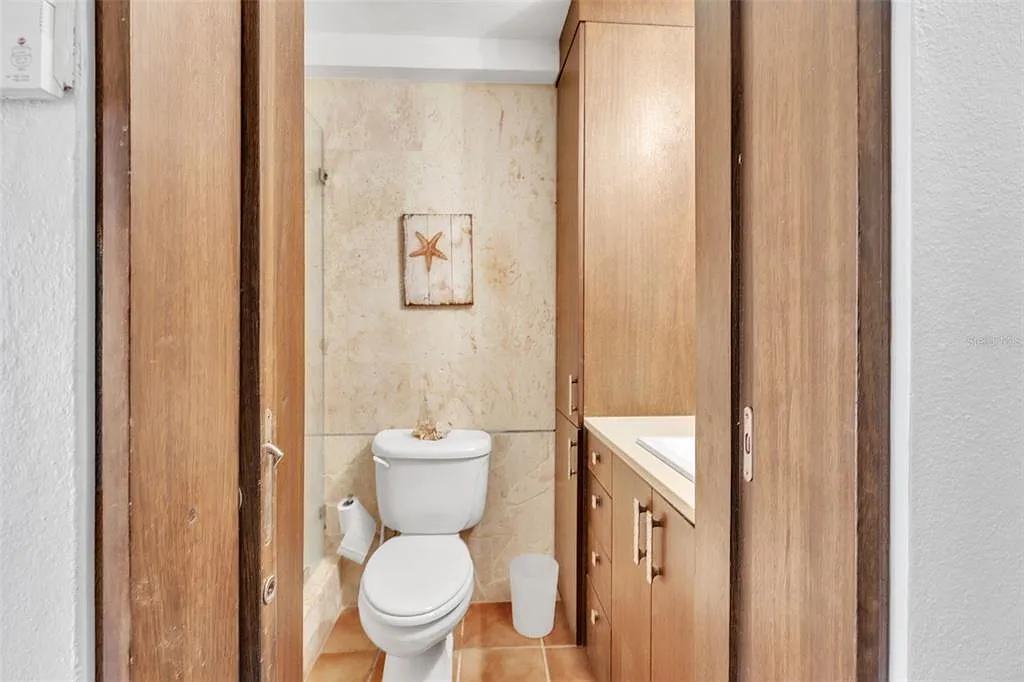 4 bed, 3.0 bath, 2500 sqft, $4,000 — Photo 3