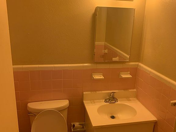 4th image of 1305 Missouri Ave