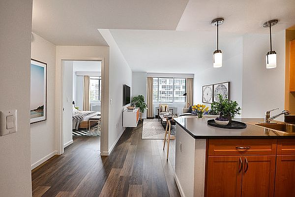 1st image of 229 Chrystie St APT 1213