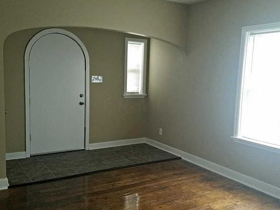 2nd image of 1548 Republic Ave