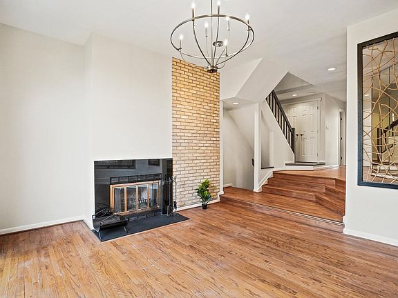 5th image of 5219 King Charles Way