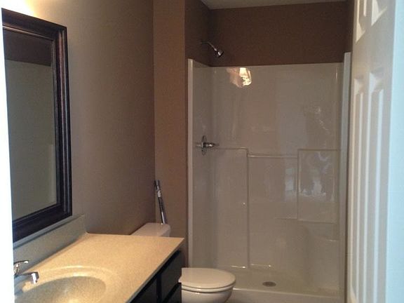 One of 2.5 total spacious baths