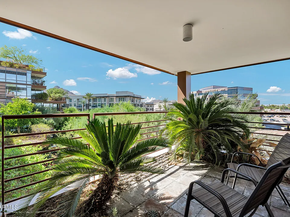 7141 E Rancho Vista Dr #4005