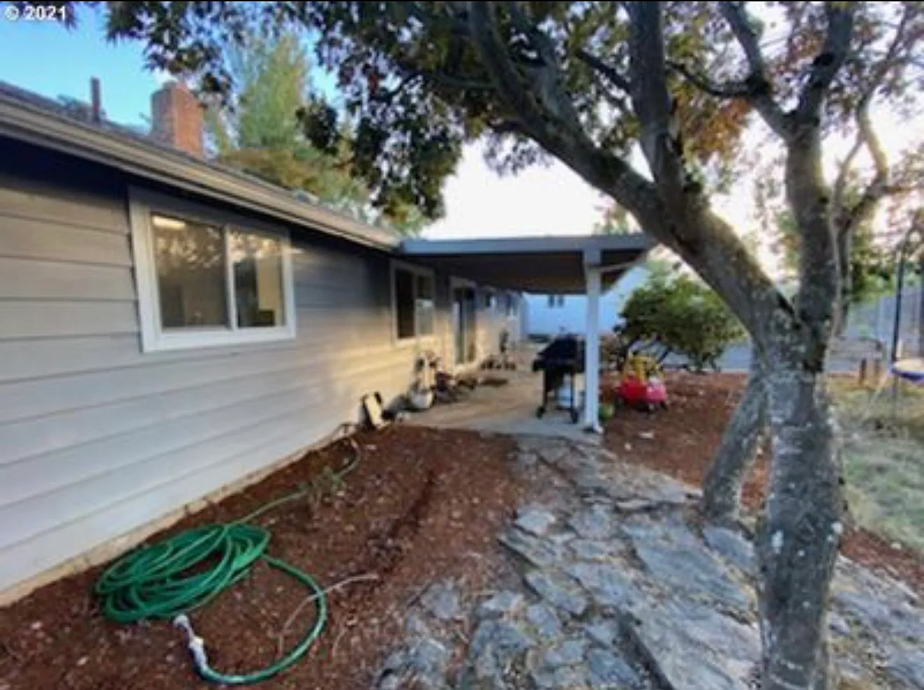 3 bed, 1.5 bath, 1565 sqft, $2,550 — Photo 3