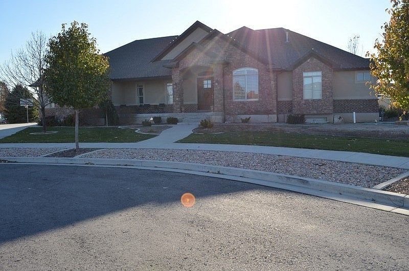 1st image of 374 S Ginny Cir