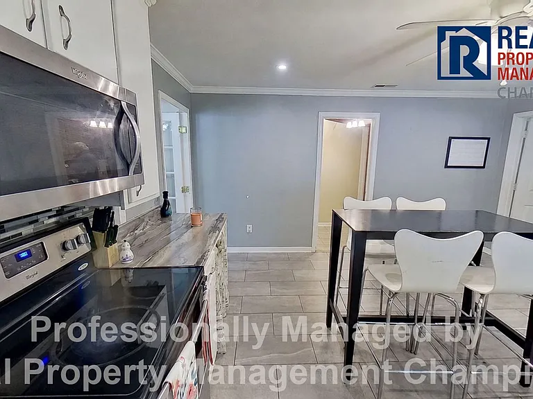 27 East Dr — Photo 11