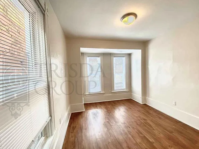 18 Bradford Ave — Photo 25
