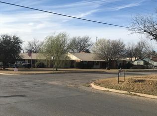 1015 Cedar St, Colorado City, TX 79512