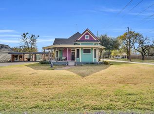 312 W 8th St, Ferris, TX 75125