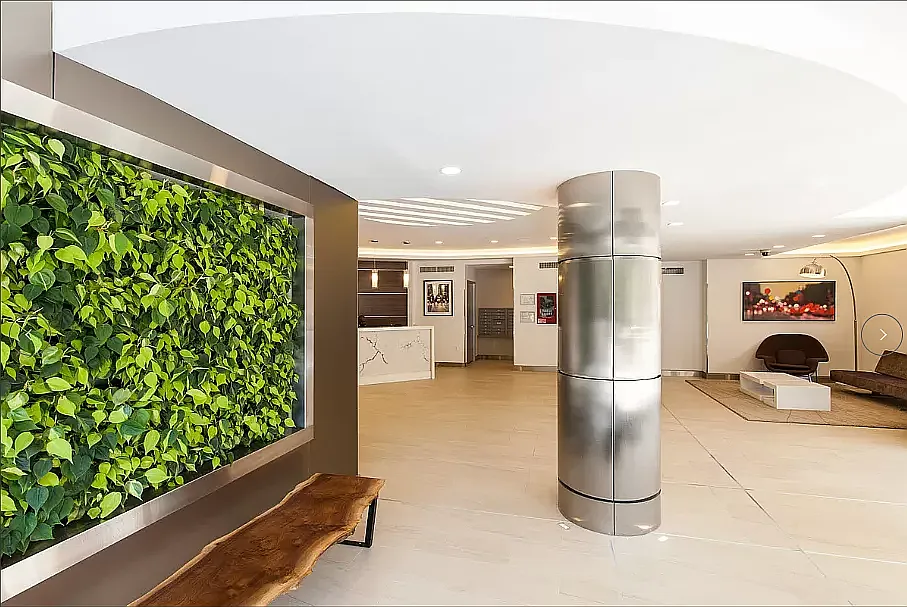 125 Parkside Avenue — Photo 2