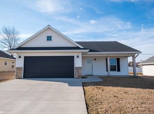 1011 E Southridge Rd, Marshalltown, IA 50158