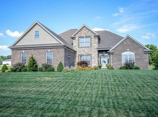 8017 Pelican Pointe Dr, Evansville, IN 47725