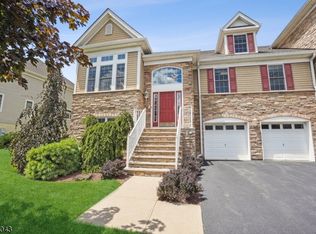 39 Baxter Ln, West Orange, NJ