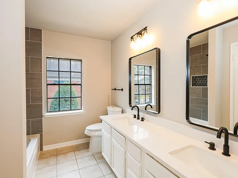 18703 Evergreen Falls Dr — Photo 36
