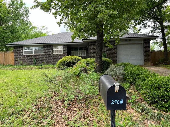 2908 Hickory Ln, Edmond, OK 73034